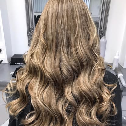 Blonde balayage waves styled at Peppes Ladies Salon